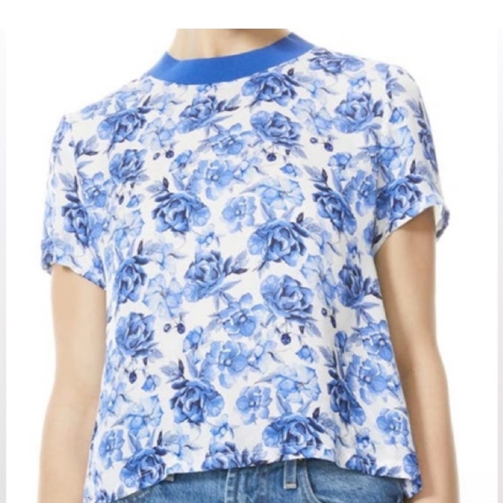Alice + Olivia Blue and White Boxy Relaxed T-Shirt